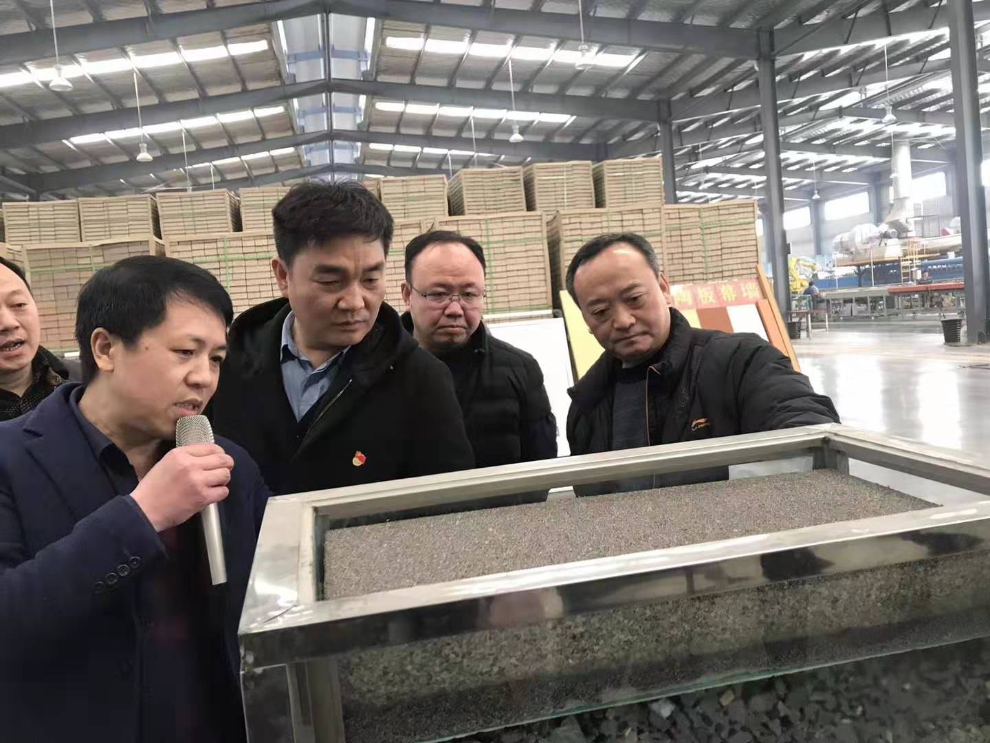 修武縣委常委，縣政府常務(wù)副縣長(zhǎng)千懷貴眾光公司考察調(diào)研